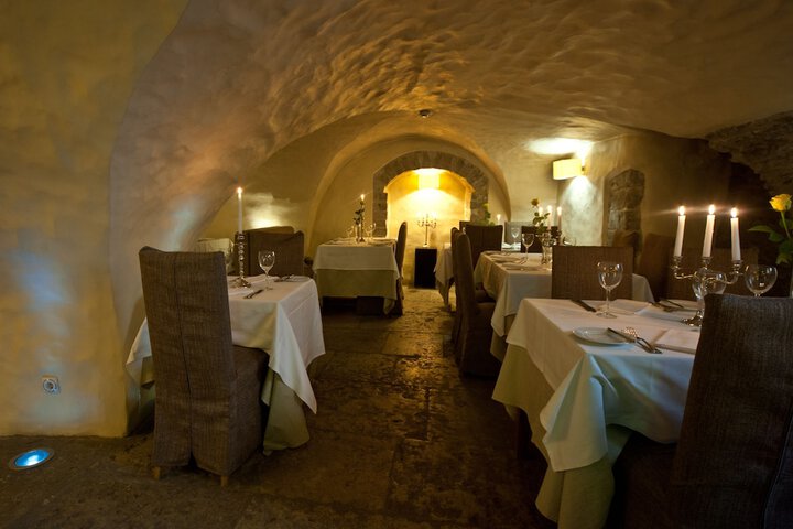 Dining 49 of 61