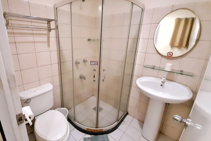 Room 16 of 19