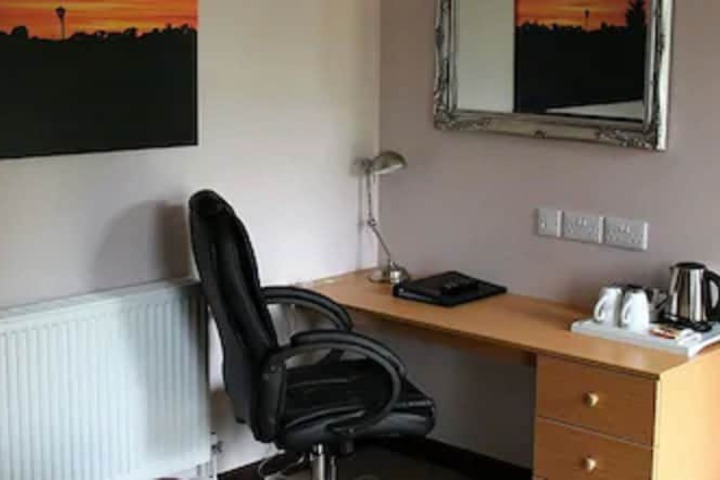 Room 12 of 41