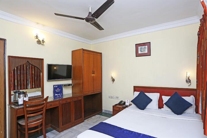 OYO 4621 Hotel Camac Plaza