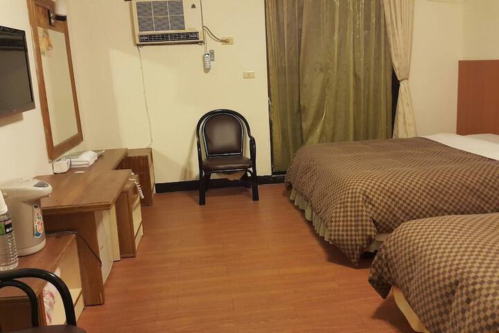 Room 7 of 22