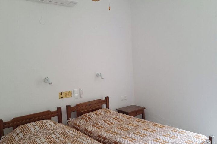 Room 18 of 49