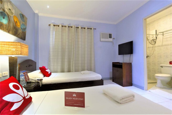 Room 13 of 24
