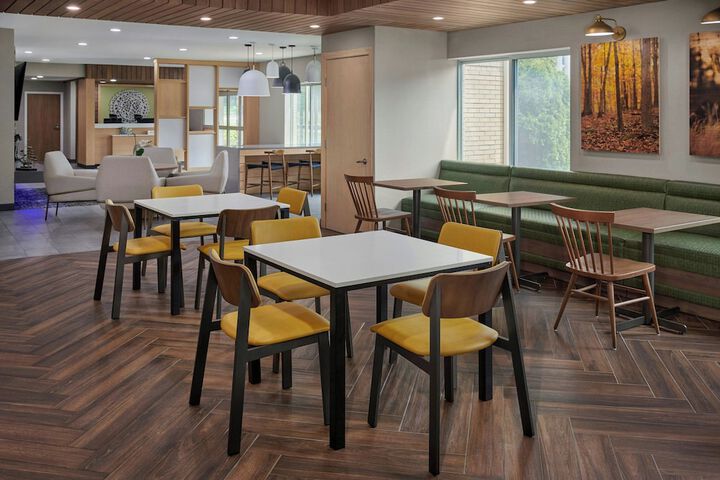 Breakfast/Coffee Service 31 of 36