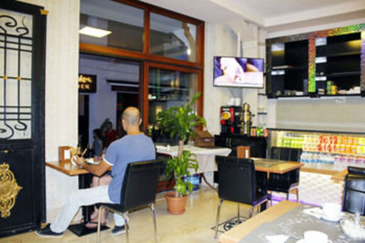 Dining Photos