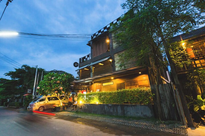 Hotel 85 of 94