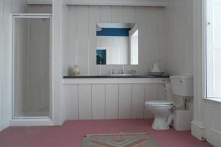 Room 2 of 25