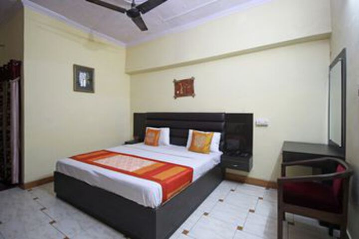 Room 10 of 20