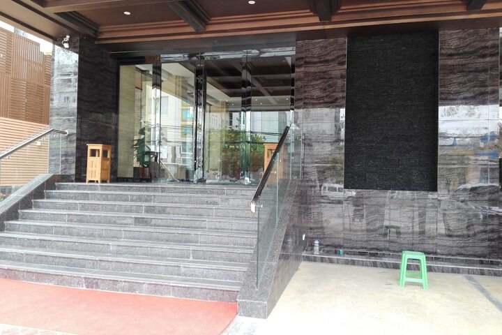 Hotel 3 of 58