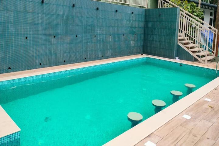 Pool 62 of 96