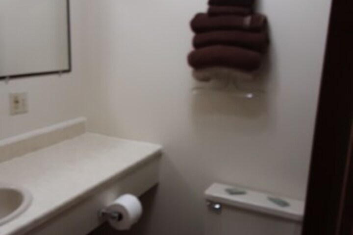Room 6 of 18