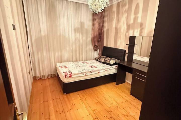 Room 6 of 6