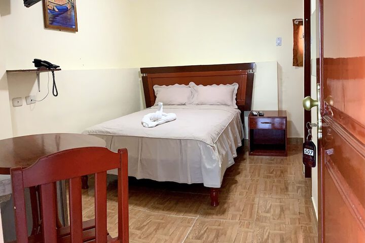 Room 10 of 50