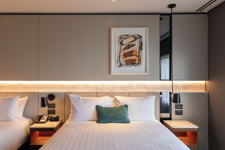 Room 25 of 103