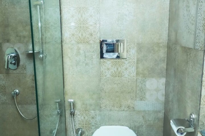 Room 33 of 57