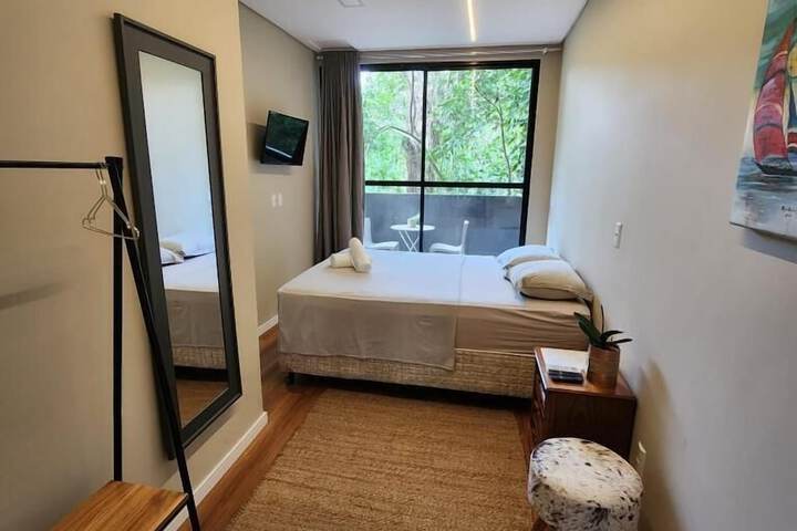 Room 6 of 44
