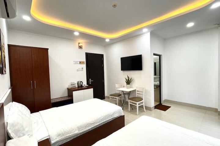 Room 9 of 20