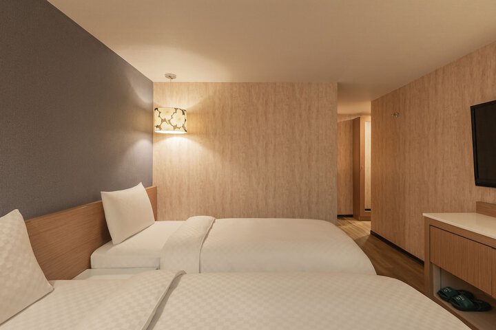 Room 38 of 79