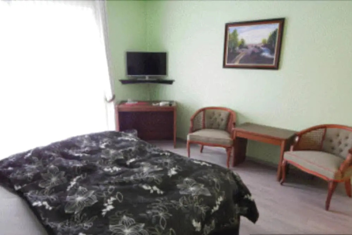 Room 3 of 13