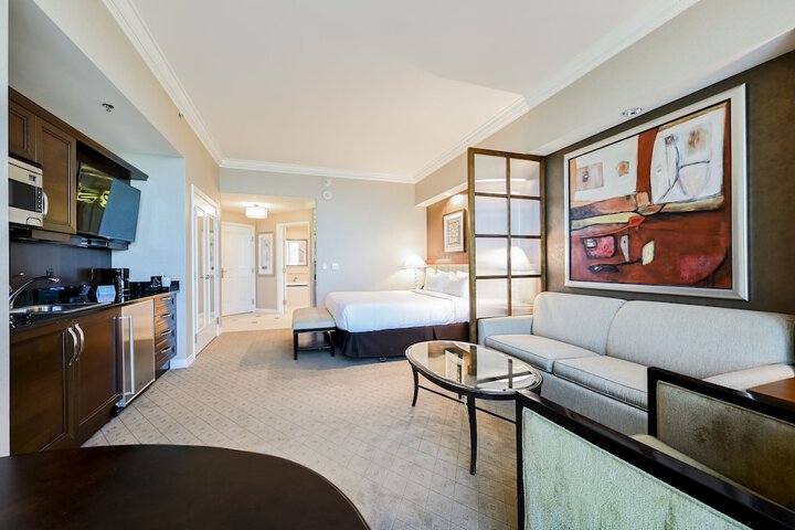 Room 9 of 105