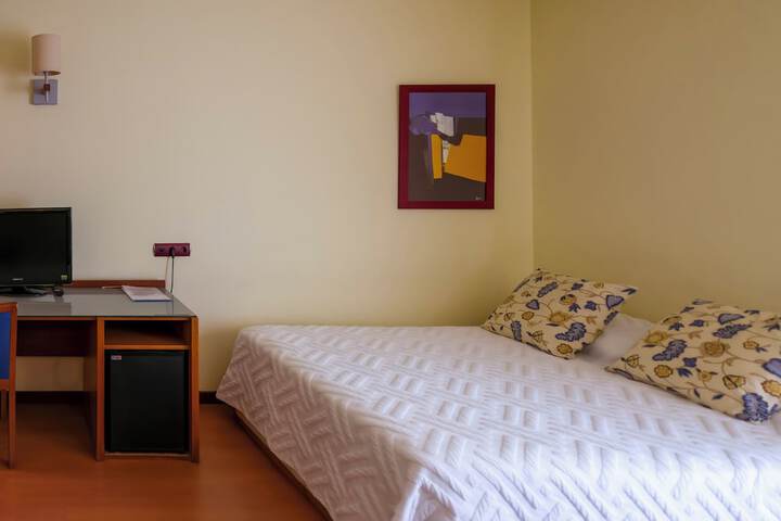 Room 76 of 186