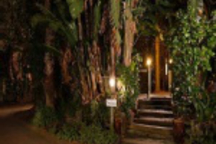Hotel Exterior 97 of 432