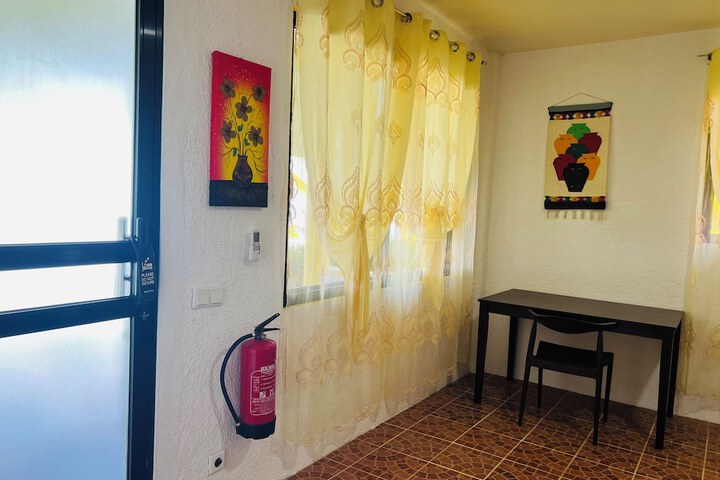 Room 16 of 52