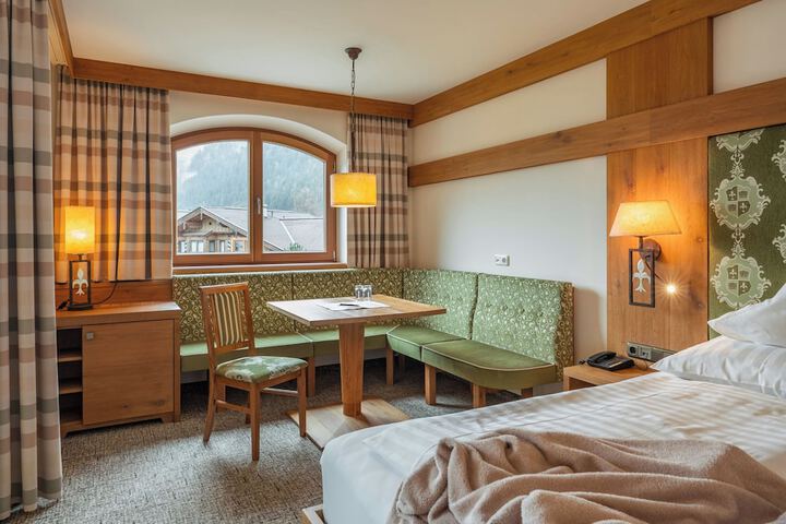 Room 45 of 181
