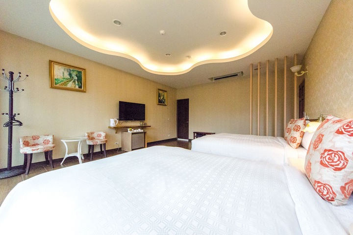 Room 17 of 47