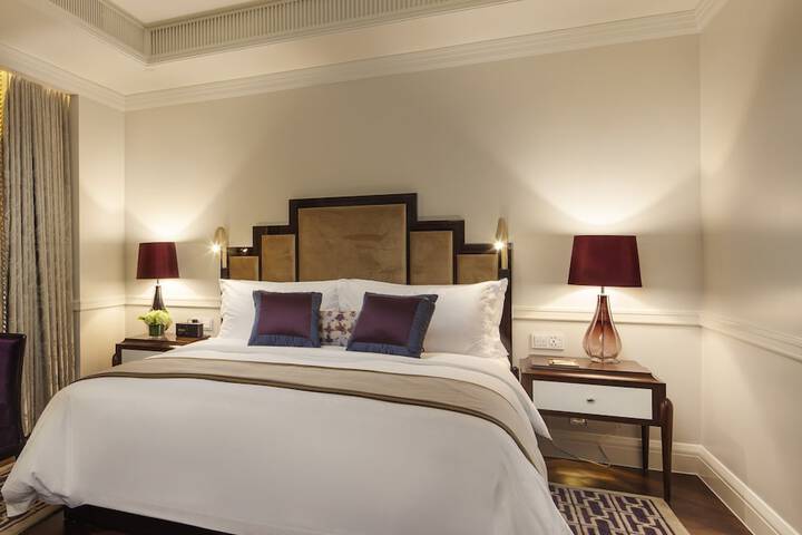 Room 4 of 36