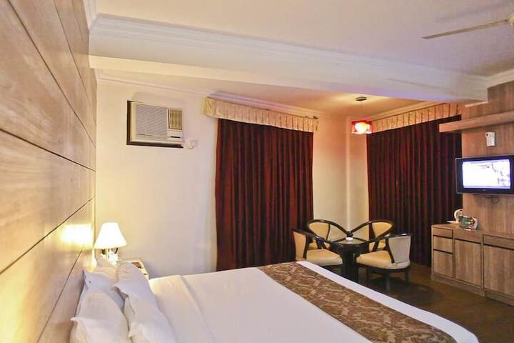 Room 5 of 23