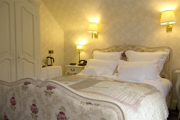 Room 12 of 39