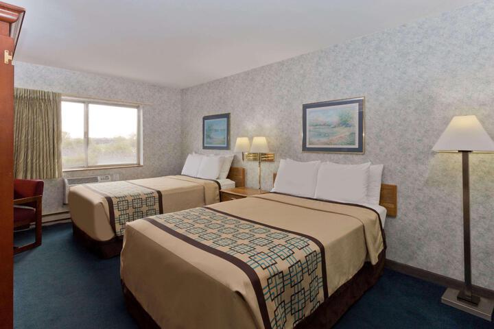 1 King Bed (11 of 11)