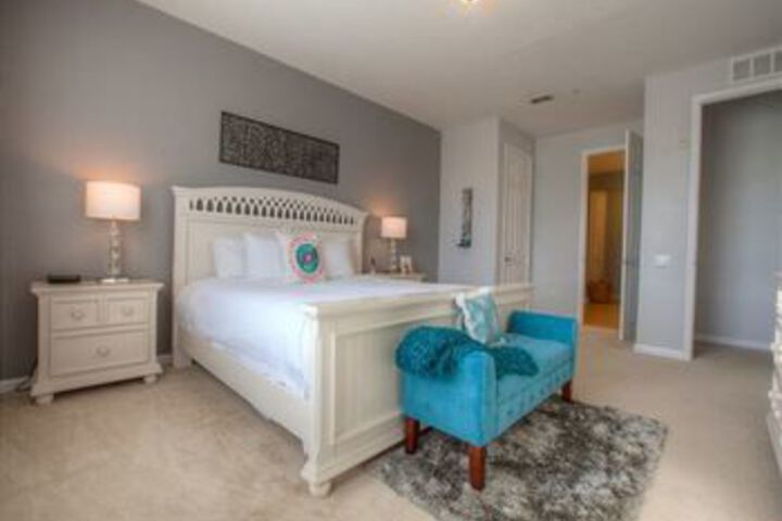 Room 14 of 27