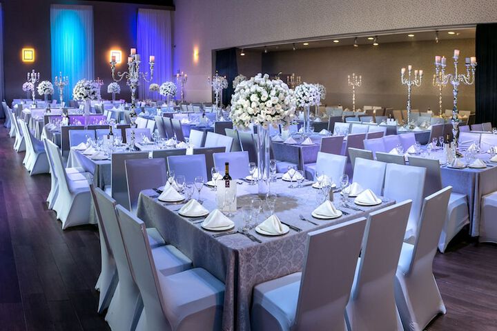 Ballroom/Hall 87 of 106