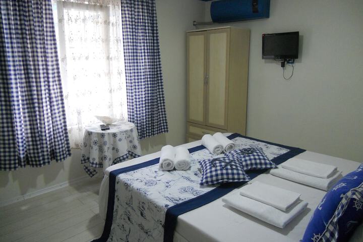 Room 6 of 31