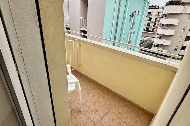 Room 21 of 41