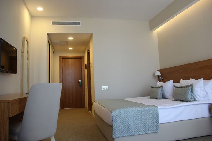 Room 15 of 30