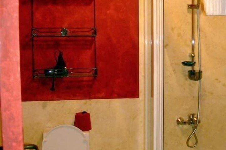 Room 20 of 29