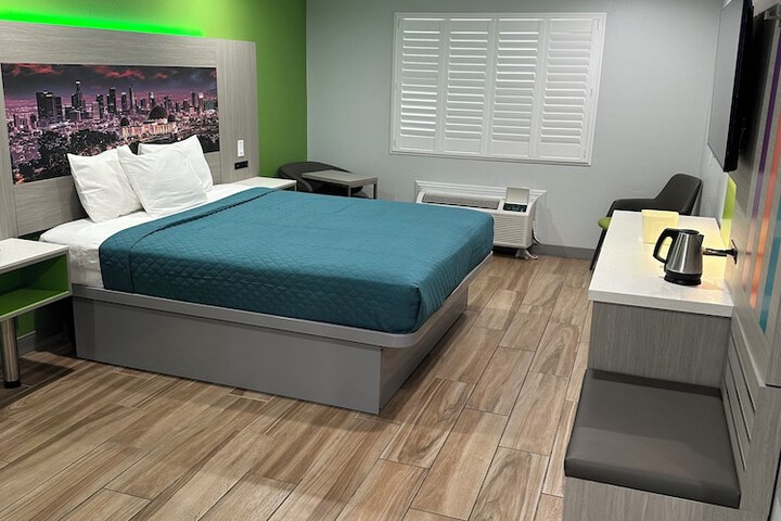 Standard | King Bed (13 of 26)