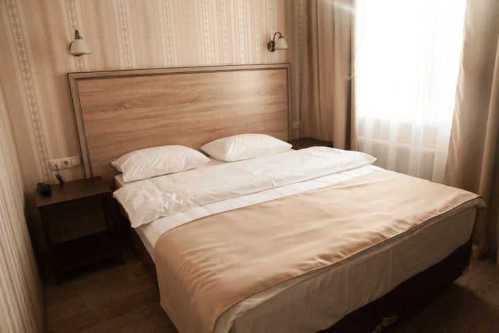 Room 8 of 40