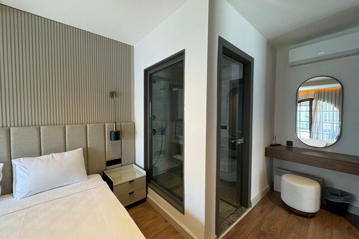 Room 31 of 59