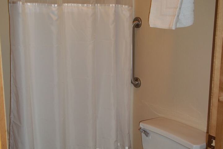Room 180 of 279