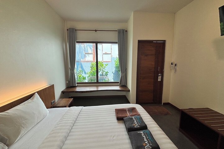 Room 44 of 80