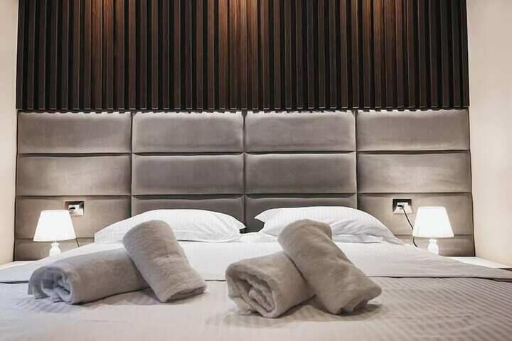 Room 10 of 23