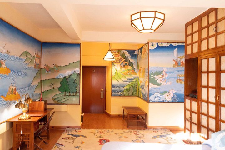 Room 7 of 26