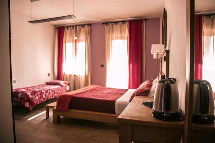 Room 8 of 31