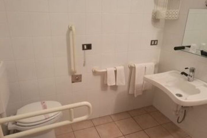 Room 3 of 12