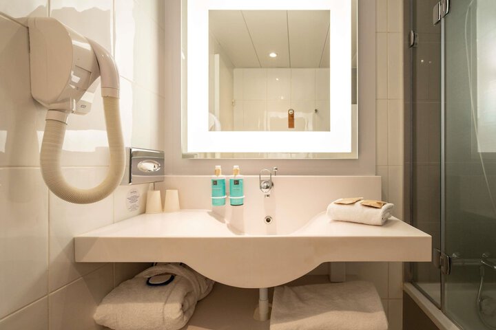 Clean Restrooms