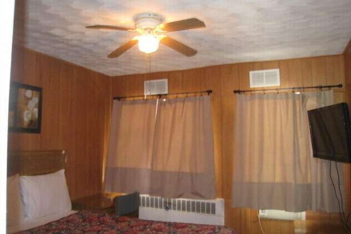 Room 10 of 43